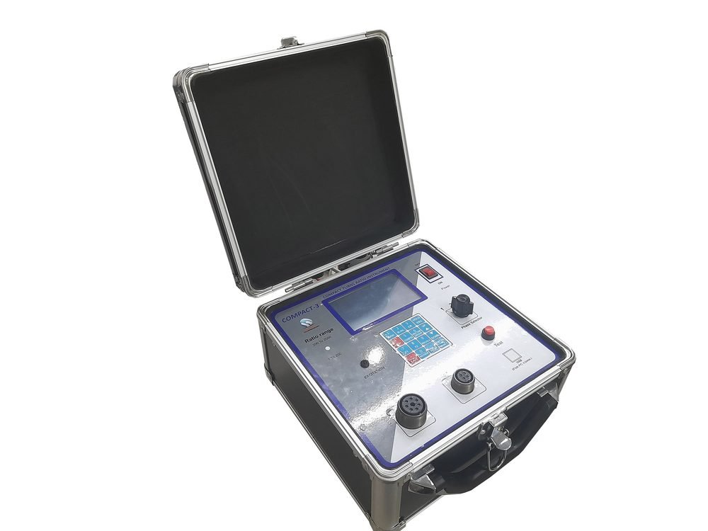 Compact-3 Turns Ratio Instrument